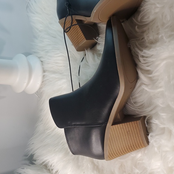 A.N.A women’s Dutch stacked heel booties. NWT - Picture 3 of 6